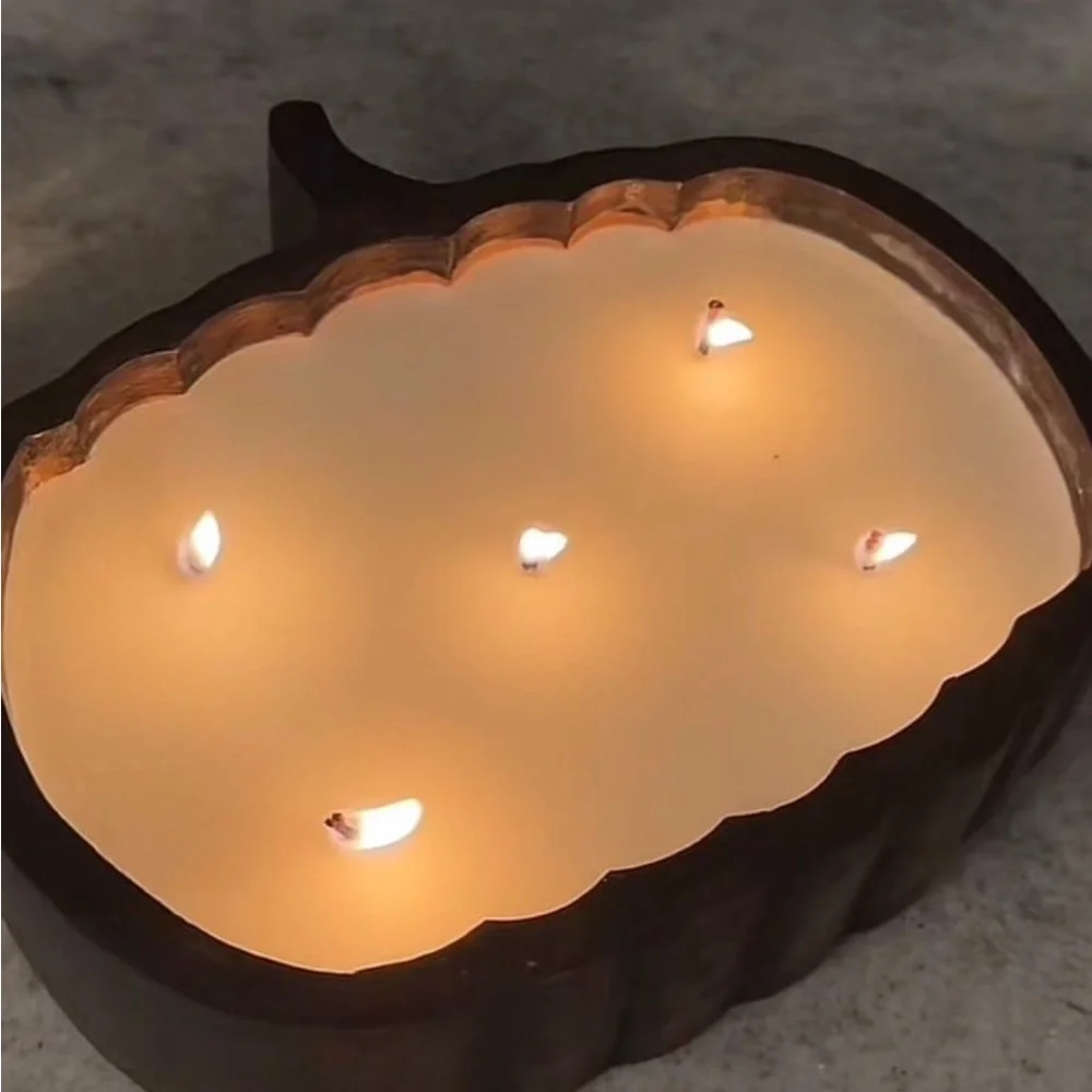 Fall Pumpkin Shaped Candle 25 oz